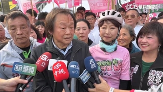 陳亭妃「騎進市府」王世堅相挺　黃偉哲幫林俊憲催票