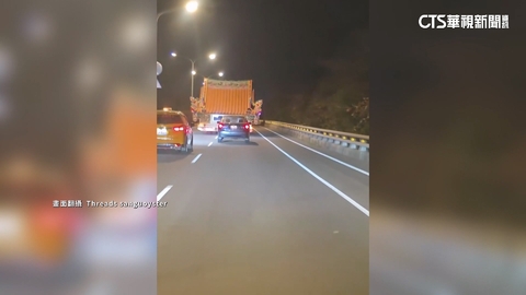 【台語新聞】神明的移動城堡！　民眾直擊「廟在路上跑」：好特別