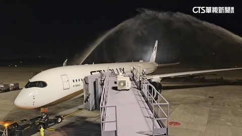 國籍航空15日直飛鳳凰城首航　董事長張國煒執飛