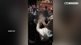 男遭遶境沖天炮灰擊中　頭部流血送醫縫合