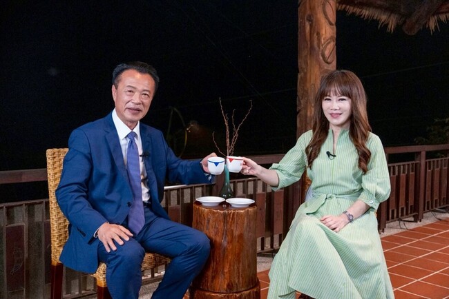 《台灣引路人》不只是農業！嘉義縣長翁章梁引領傳統城市華麗轉型  開創「農工科技大縣」黃金十年新藍圖 | 華視新聞