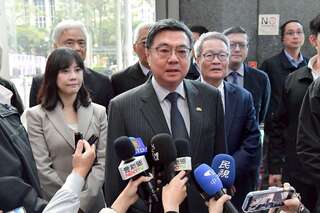 黃國昌喊「電視台辯論」　政院：國會就是公開平台 還有透明的直播