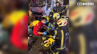 桃園資源回收車撞垃圾車7傷　1民眾無生命跡象搶救中