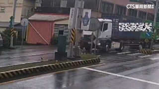 二度大難不死！老嫗過馬路險遭輾　聯結車撞倒人肇逃