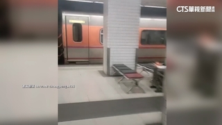 月台煙霧瀰漫！　自強號「故障冒煙」臨停南港　旅客緊急換乘