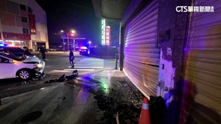 酒駕拒檢逃竟撞民宅　警掏槍逮人「幸無人傷」