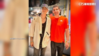 Alex徒手攀登101　吳建豪曬合照：傳奇蜘蛛人