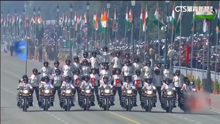 印度國慶閱兵首上演「動物方陣」　「人形金字塔」再成焦點