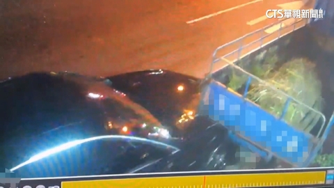 衰! 車被撞推行「找嘸人」 小貨車駕駛報警討公道