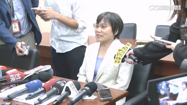 李貞秀稱放棄中國籍「不被受理」　劉世芳：不提供調閱機密文件 | 華視新聞