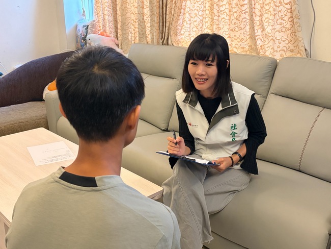 0206地震10週年　4歲失依兒童已上國中　黃偉哲：讓災後關懷延伸為日常支持 | 華視新聞