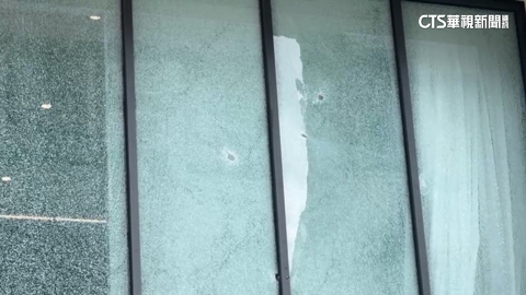 掃射20槍!台中茶行「門變蜂窩」 17歲嫌投案曝動機