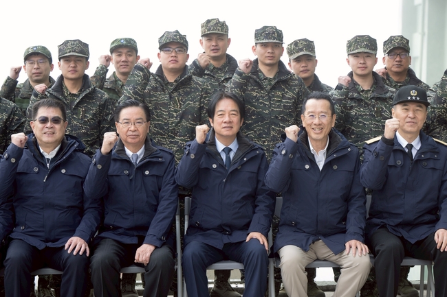 賴清德勗勉海軍小雪山雷達站　再籲盡速審議通過總預算、國防特別預算 | 華視新聞
