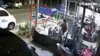 騎士撞違停貨車亡　熱心駕駛迴轉救人遭誣指「肇事」