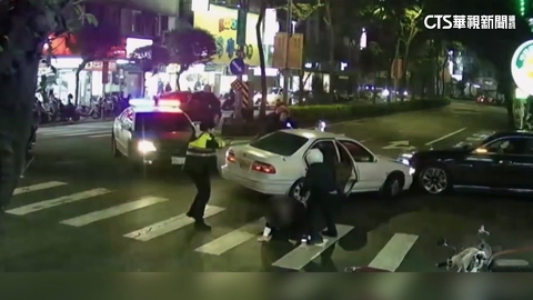 永和街頭槍響! 贓車藏通緝犯拒攔查 警開4槍逮人