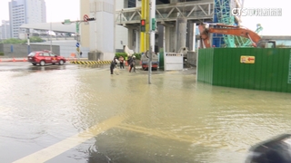 新莊自來水管遭挖破「馬路大淹水」　工務局：圖資誤差