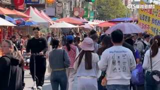 台南「新化年貨大街」開跑　集結特色美食.抽獎湧人潮