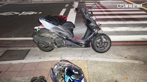 深夜追撞奪命! 三重女騎士高速撞前方機車 送醫不治