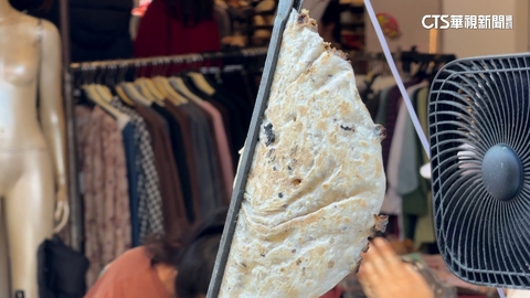 天津街排3小時搶買烤餅掀亂 客「2倍價」兜售號碼牌