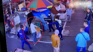 男跳蚤市場咆哮揮拳　警噴辣椒水波及無辜攤商.救護員