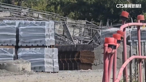 兩樓高鷹架突然倒塌! 5工人逃生不及遭砸中