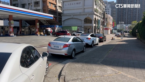 過年洗車不漲價！　加油站「僅收60元」　排隊車潮大回堵