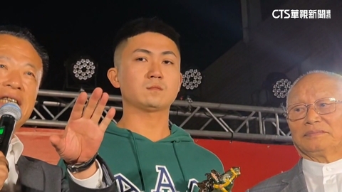 開廟門就衝! 奉天宮.福興宮「搶頭香」湧人潮