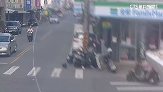 疑重心不穩自摔　男誤以為被嘲笑安全帽狂K大學生