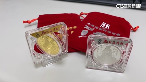 初一拜廟求財!綿延人龍領錢母 五甲關帝廟乞龜開跑