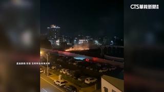 疑放爆竹不慎　頭份綜合球場起火燃燒　濃煙竄天