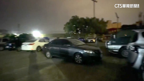 屏東燈節現「停車亂象」 堵住通道逾2小時引發撻伐