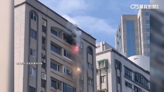 大年初五公司行號開工「頂樓放炮」　大樓外牆被燻黑