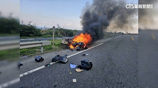 紅牌重機自撞燒成火球　騎士擦挫傷.乘客骨折