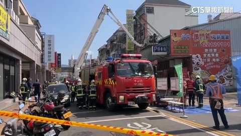 台中海鮮餐廳祝融!疑瓦斯管破裂 廚師臉手遭火吻