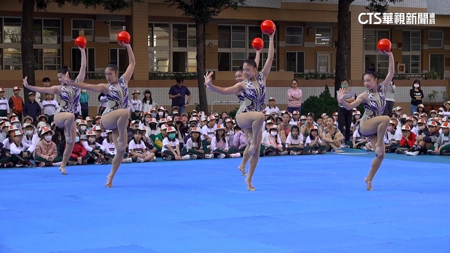 【台語新聞】韻律體操國手來了！　國小師生驚喜開學