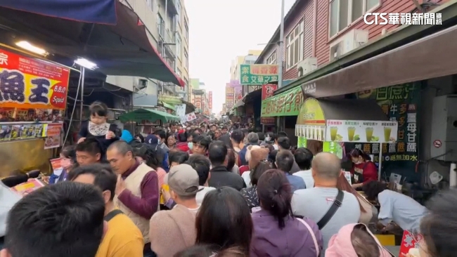 春節塞到動不了！　鹿港老街業者.警方備戰228連假