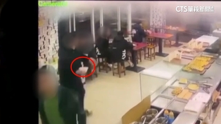 看什麼？！　4男疑遭眼神挑釁　豆漿店圍毆2顧客