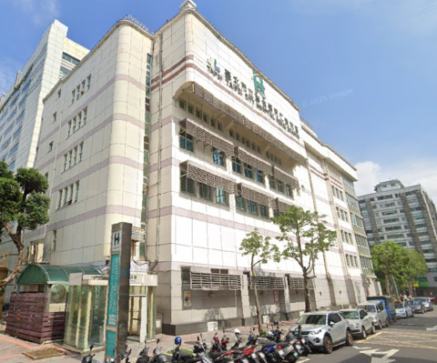 網紅護理師爆長期偷拍病患、霸凌同事　北市聯醫：該員已辭職、啟動內部調查