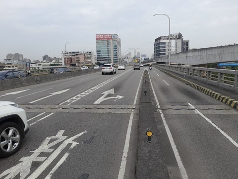 新北大漢橋拆除機車實體分隔島　3/10至5/31夜間實施交管