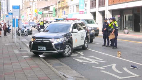 婦人公車前過馬路遭輾斃　大都會客運：司機不知撞到人「絕非故意肇逃」