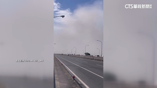 一片灰濛濛！　沙塵襲萬大橋.高屏大橋　騎士驚