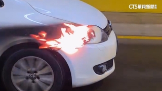 八卦山隧道驚魂！車頭燈「噴火」　目擊嚇壞狂叭示警