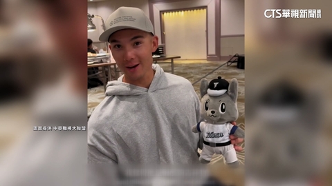 「費仔」好人緣！　「顏值.球技.態度」皆備快速融入團隊