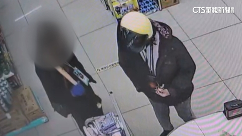 逛賣場遭男持棍棒喝斥！女報案　警：已鎖定身分
