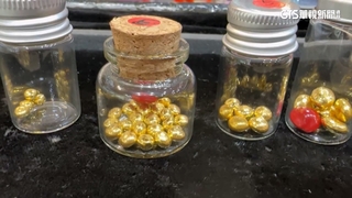 暖！　延續過世爸爸的愛　9歲童拿壓歲錢買金豆送媽媽