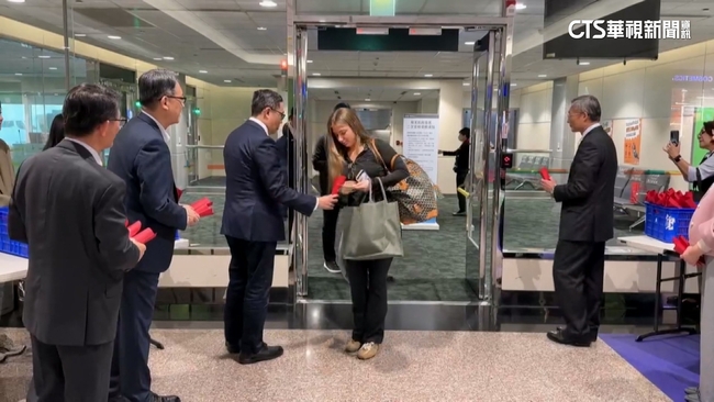 假訊息稱外交部無作為！　在以台人：一一聯絡像保姆 | 華視新聞