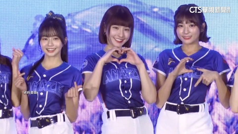 總統赴交流賽觀賽　維安趁場勘偷「峮峮」簽名球