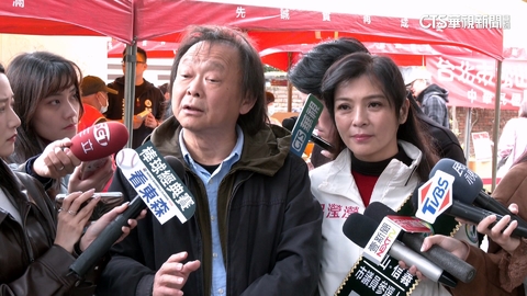 搶攻松信選區！　王世堅助子弟兵掃街巧遇李明璇