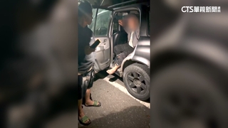 路邊車沒鎖當「移動旅館」？　醉男被叫醒委屈.大罵車主