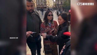 Jennie逛巴黎遭圍堵　無奈喊「壓力大」仍簽名